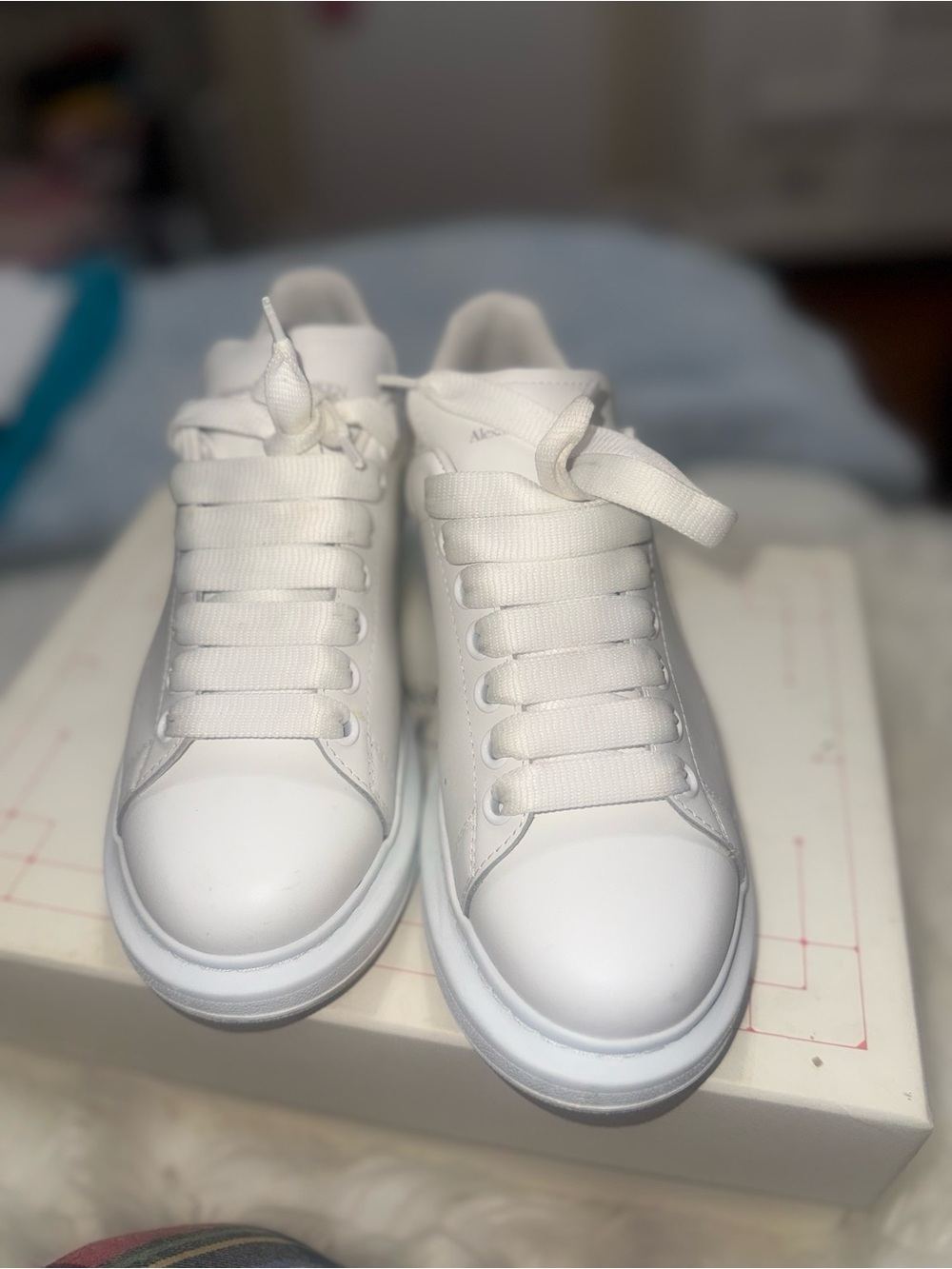 Alexander McQueen White Leather Low-Top Platform Sneakers